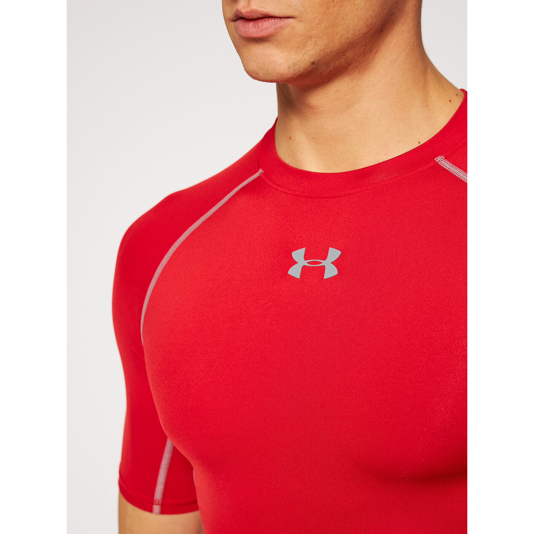 Under Armour Športna majica Sleeve Compression 1257468 Rdeča Slim Fit - Pepit.si