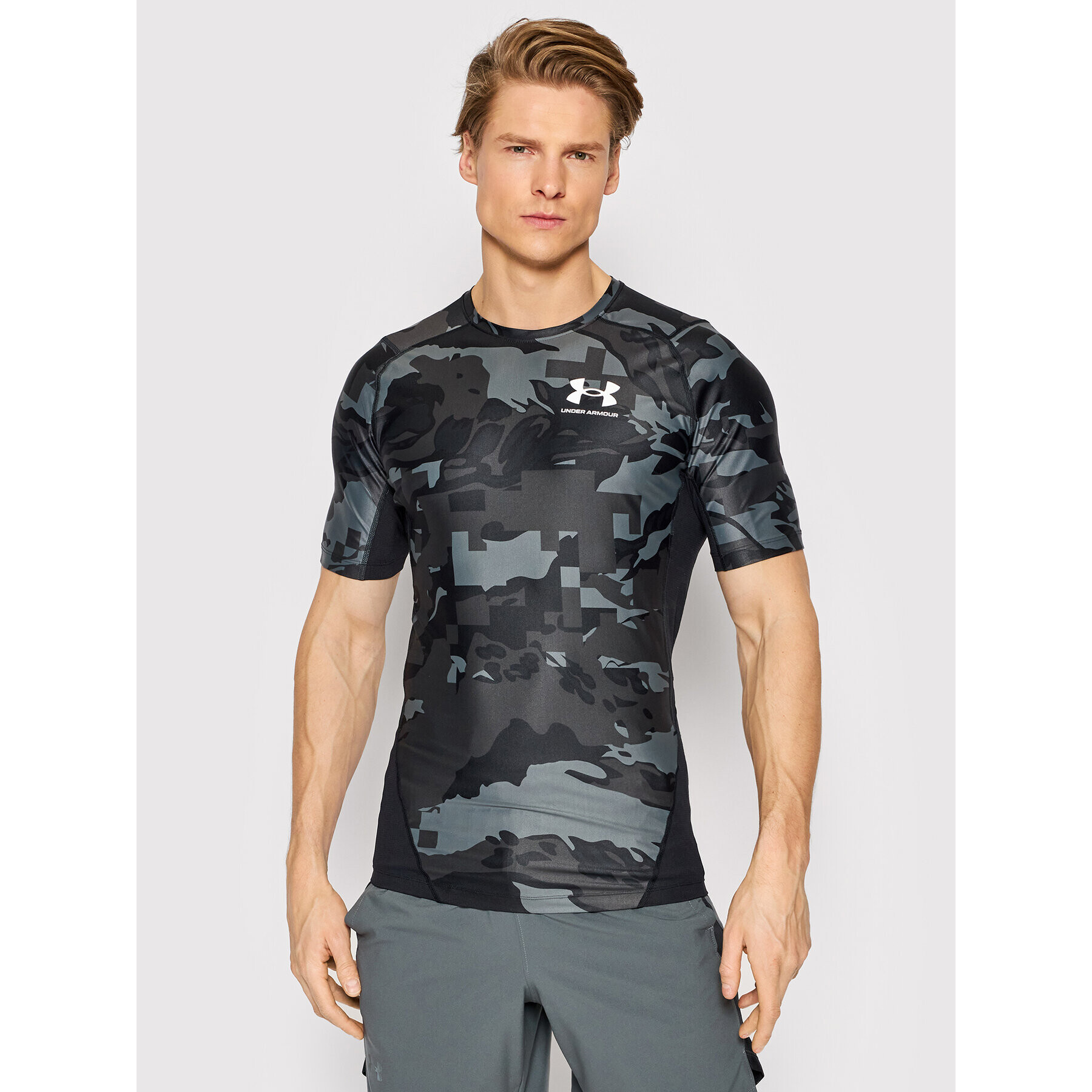 Under Armour Športna majica Ua Iso-Chill Printed 1361514 Črna Compression Fit - Pepit.si