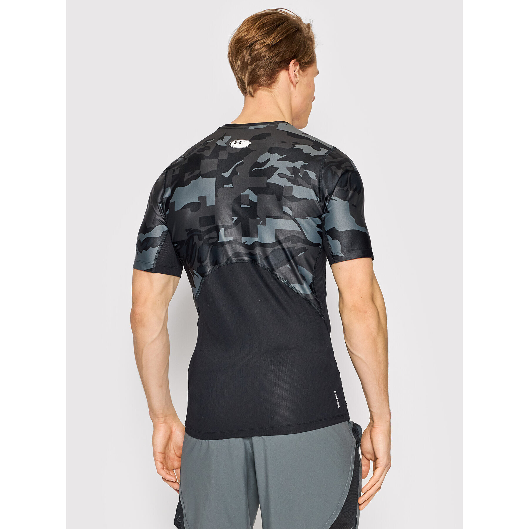 Under Armour Športna majica Ua Iso-Chill Printed 1361514 Črna Compression Fit - Pepit.si