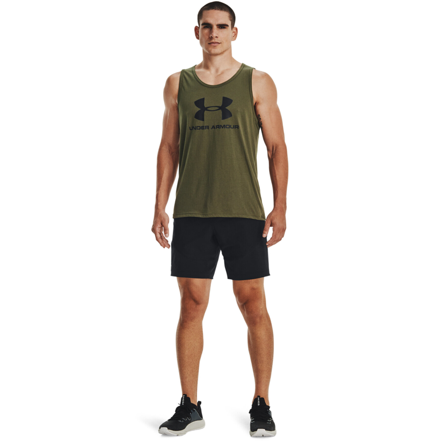 Under Armour Športna majica UA SPORTSTYLE LOGO TANK 1329589 Khaki Regular Fit - Pepit.si