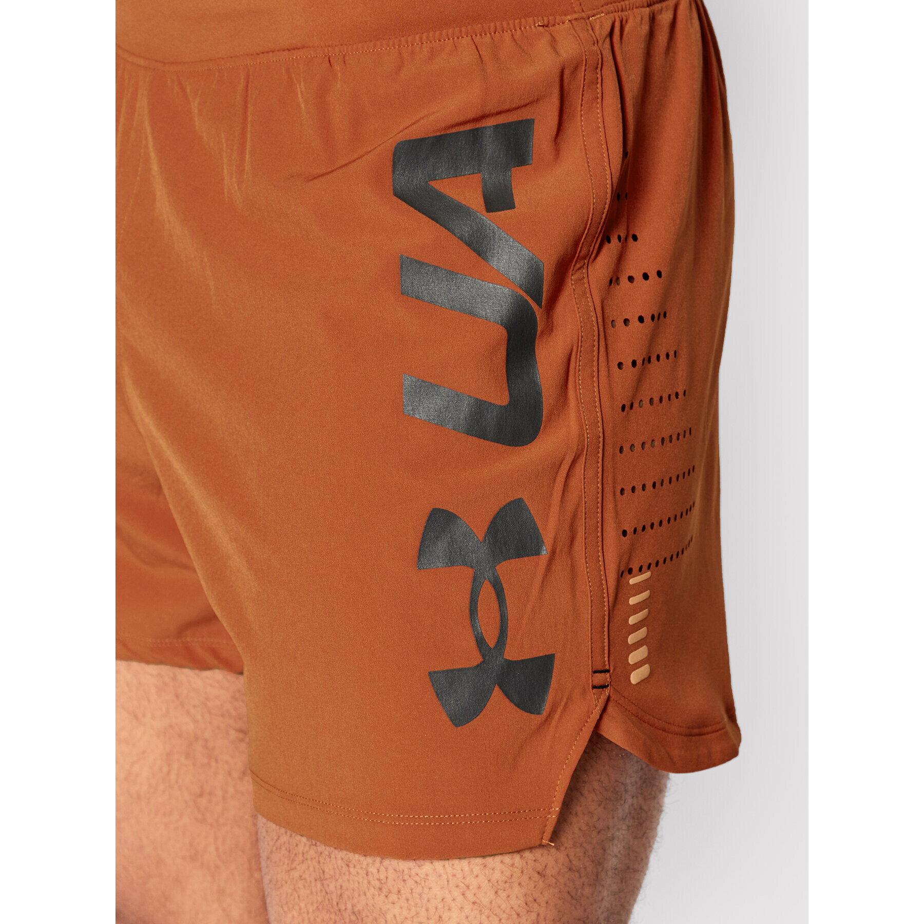 Under Armour Športne kratke hlače Speedpocket 5 1361486 Oranžna Loose Fit - Pepit.si