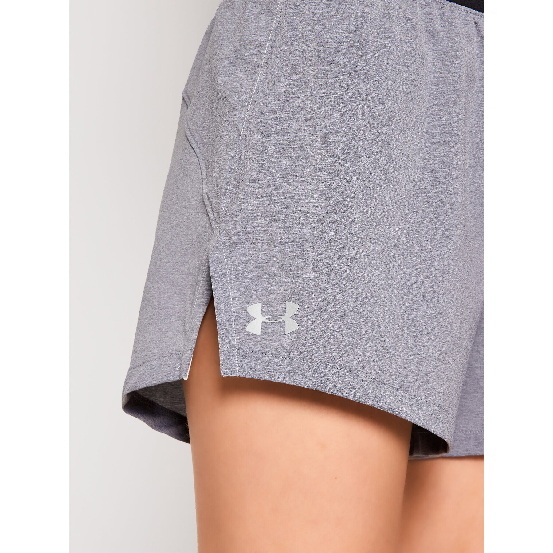 Under Armour Športne kratke hlače Ua Launch SW Go Long 1342841 Siva Regular Fit - Pepit.si