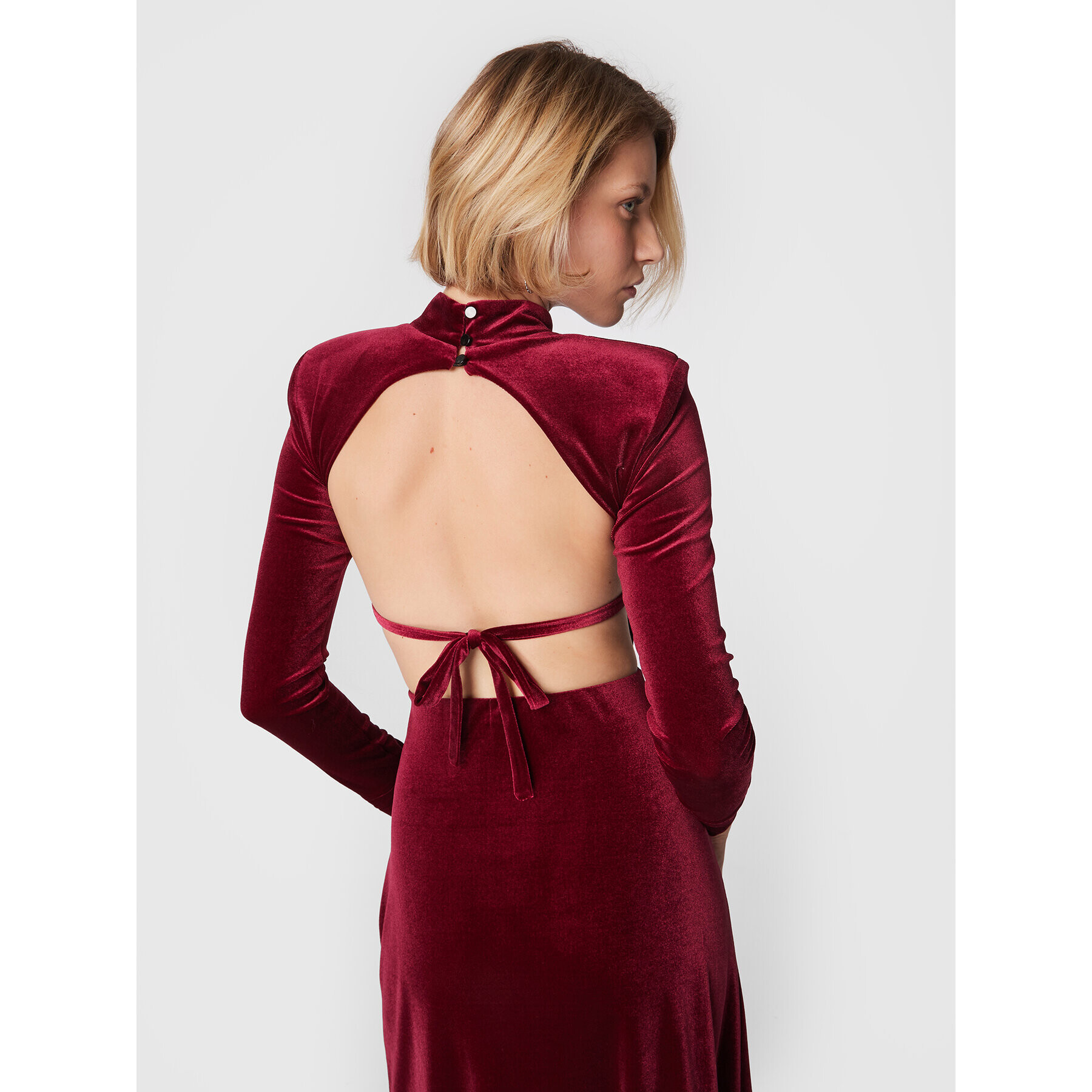 Undress Code Cocktail obleka Cherie 442 Bordo rdeča Slim Fit - Pepit.si