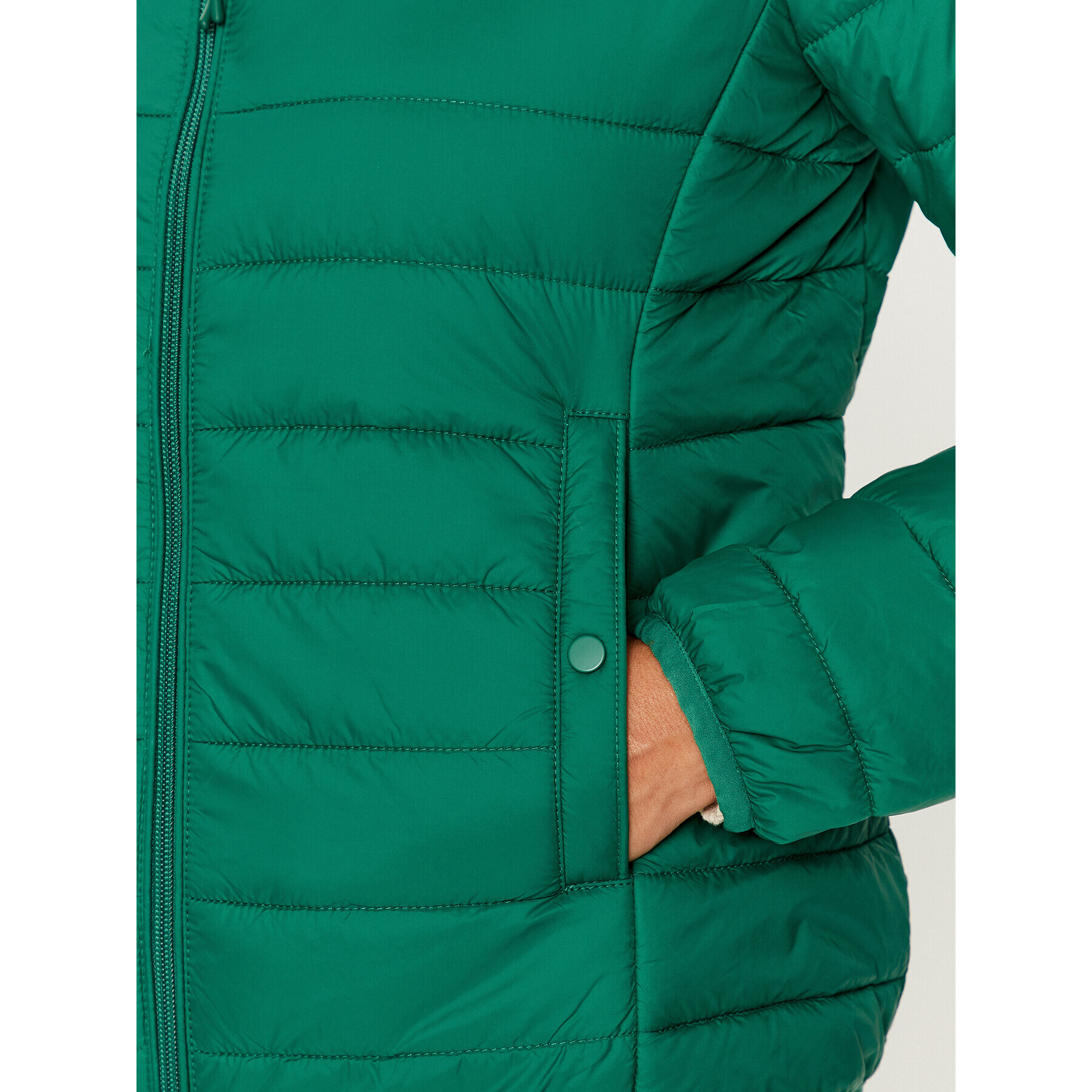 United Colors Of Benetton Puhovka 2TWDDN024 Zelena Regular Fit - Pepit.si