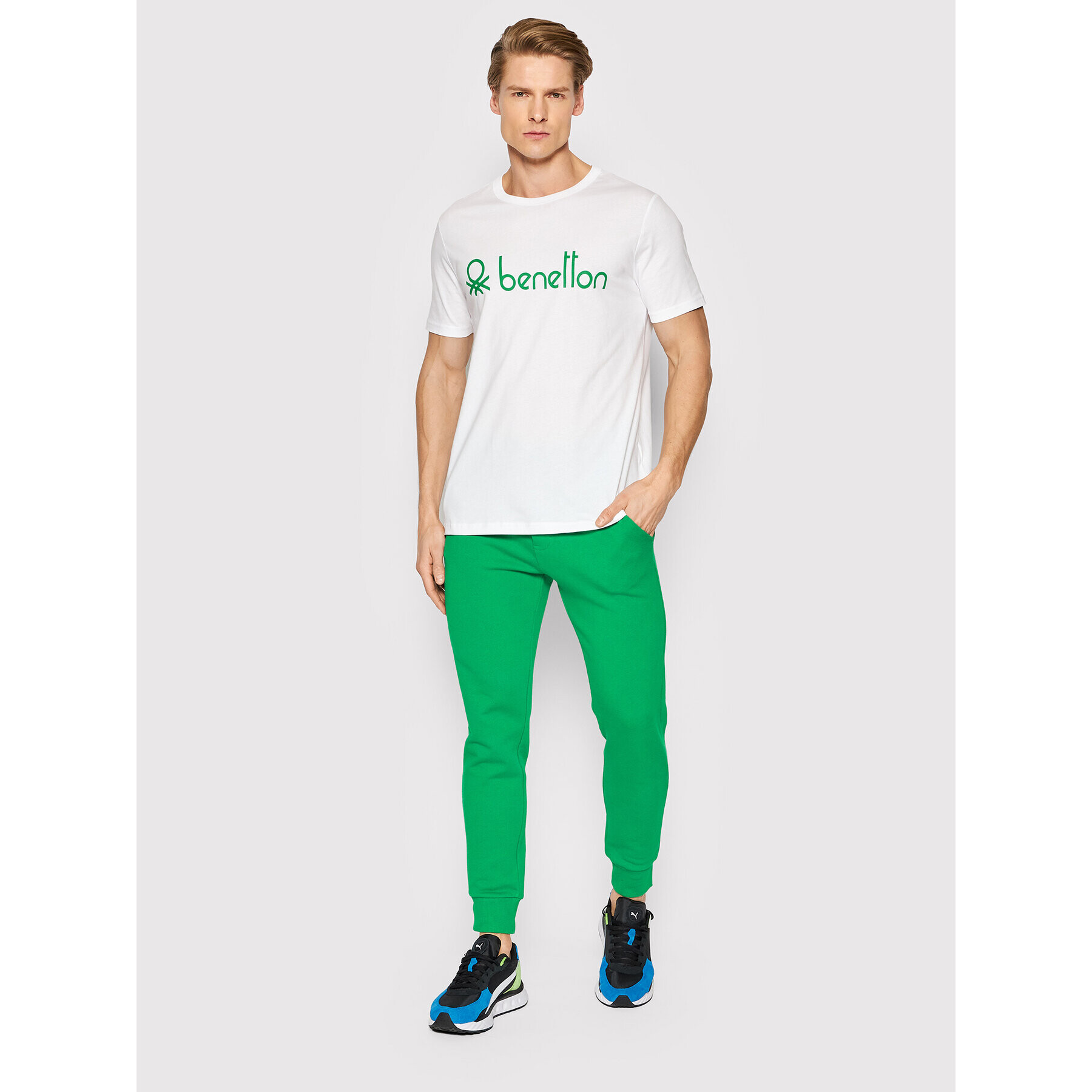 United Colors Of Benetton Spodnji del trenirke 3J68UF002 Zelena Regular Fit - Pepit.si