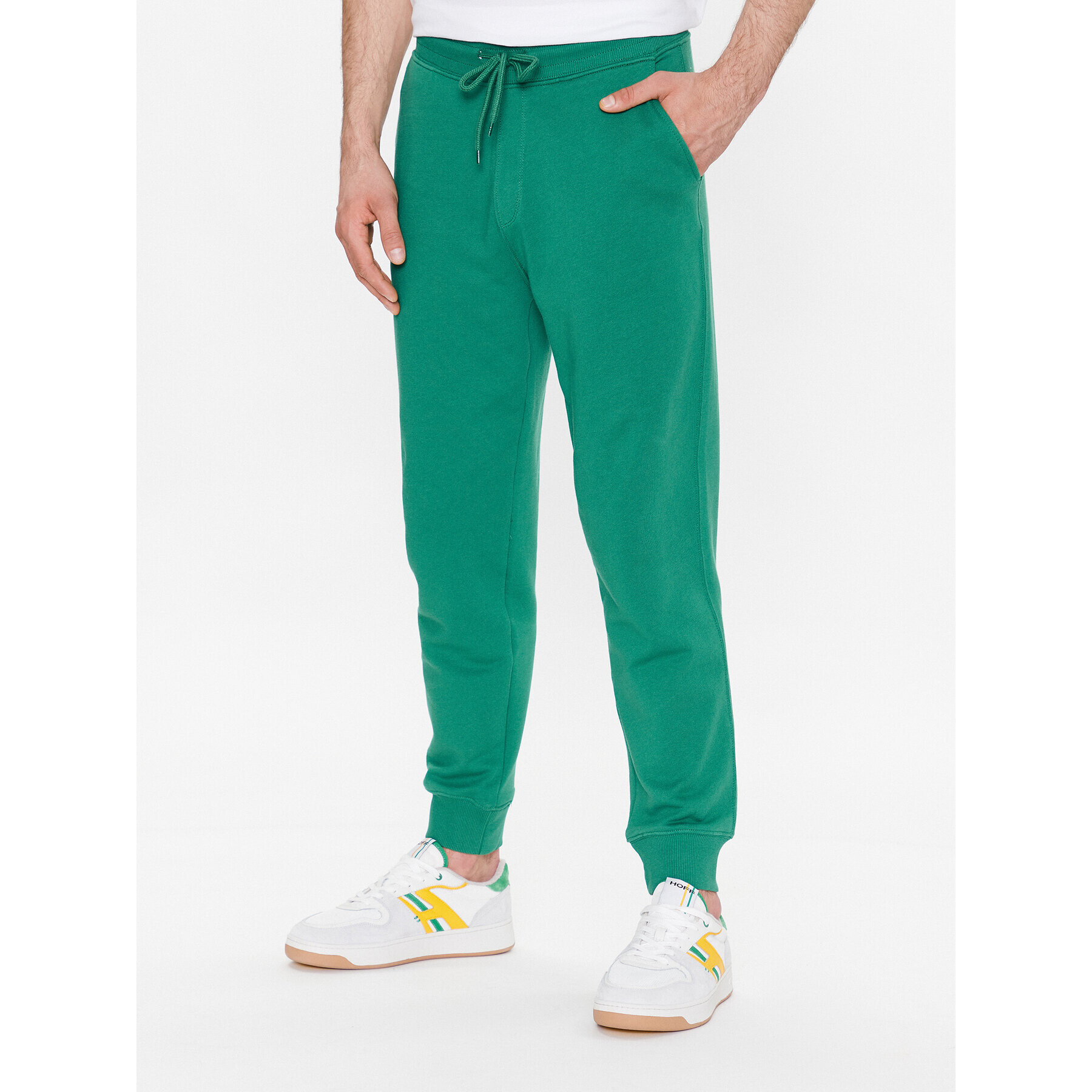 United Colors Of Benetton Spodnji del trenirke 3J68UF00K Zelena Regular Fit - Pepit.si