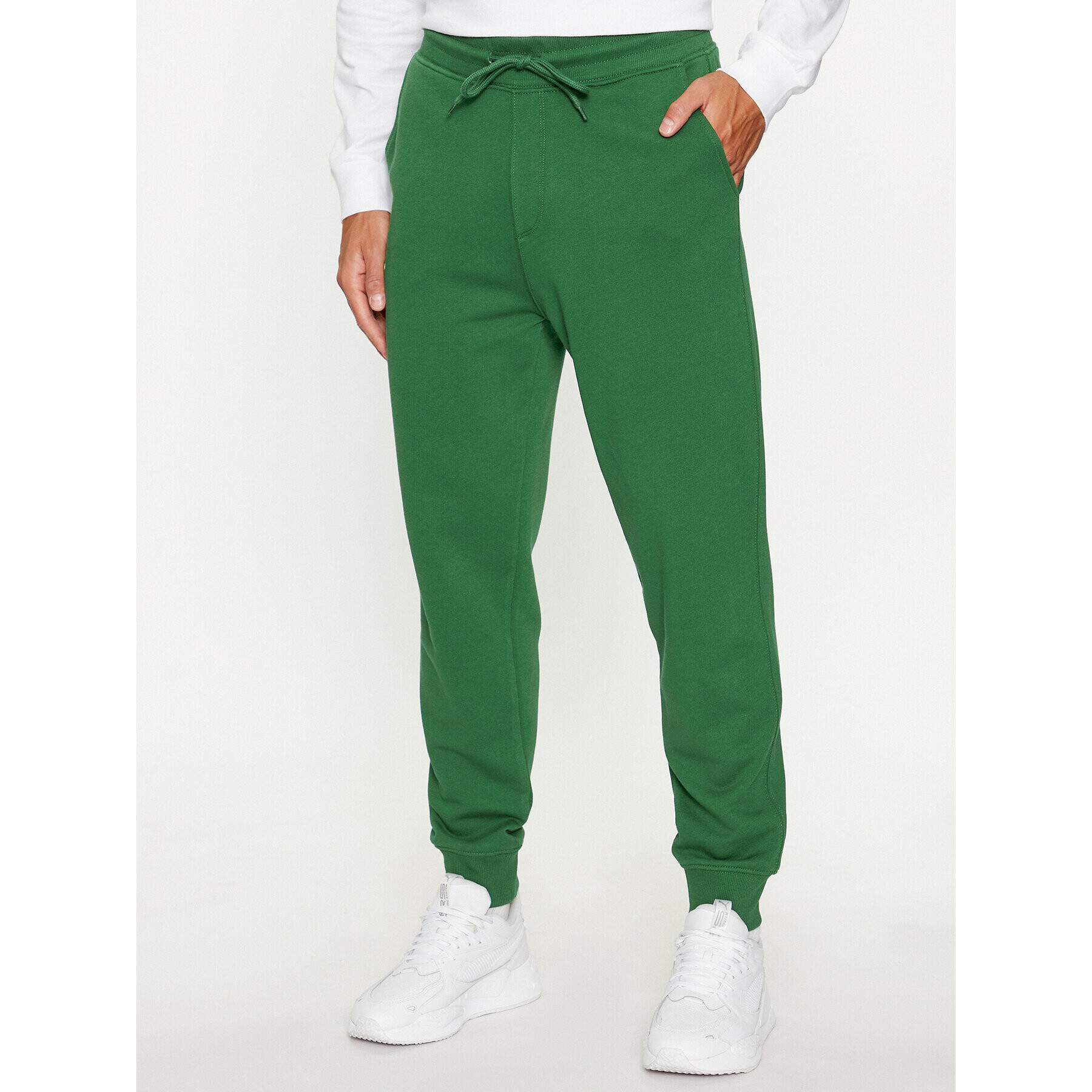 United Colors Of Benetton Spodnji del trenirke 3J68UF00K Zelena Regular Fit - Pepit.si