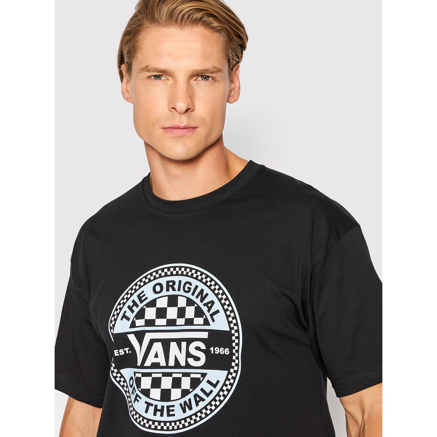 Vans Majica Circle Checker VN0A7S7C Črna Classic Fit - Pepit.si