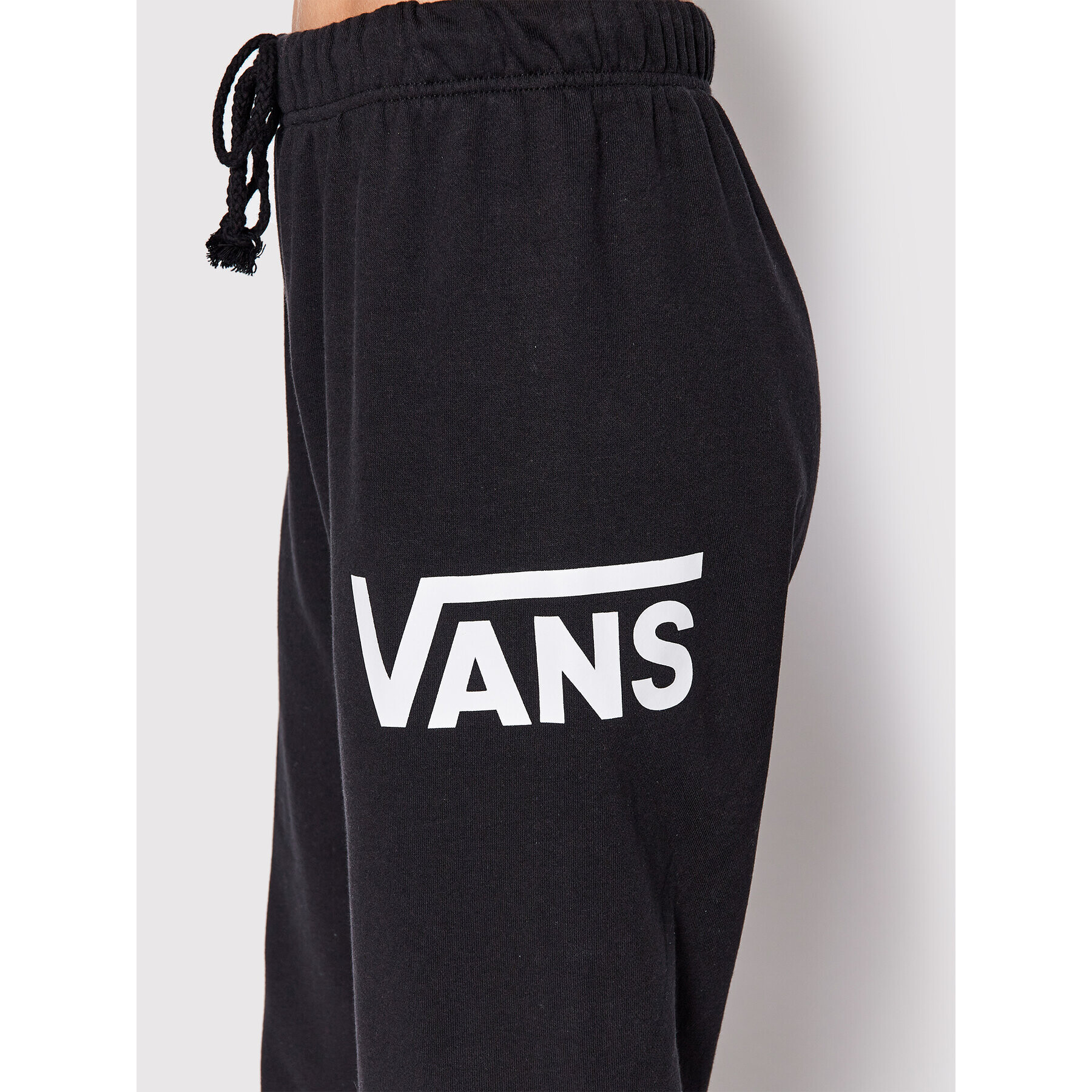 Vans Spodnji del trenirke Take It Easy VN0A7RMT Črna Regular Fit - Pepit.si