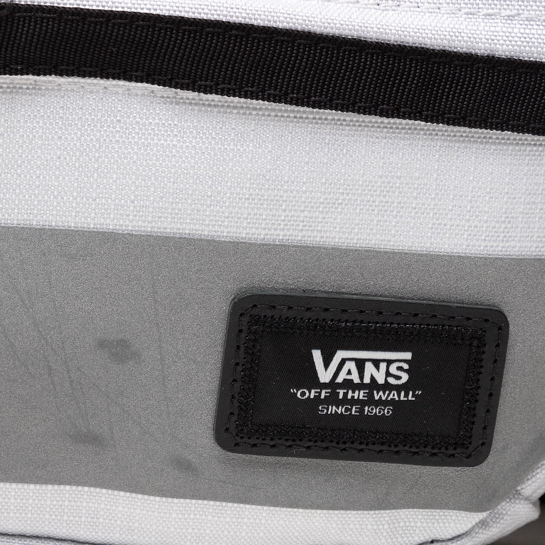 Vans torba za okoli pasu Survey Cross Body VN0A45GYWHT1 Bela - Pepit.si