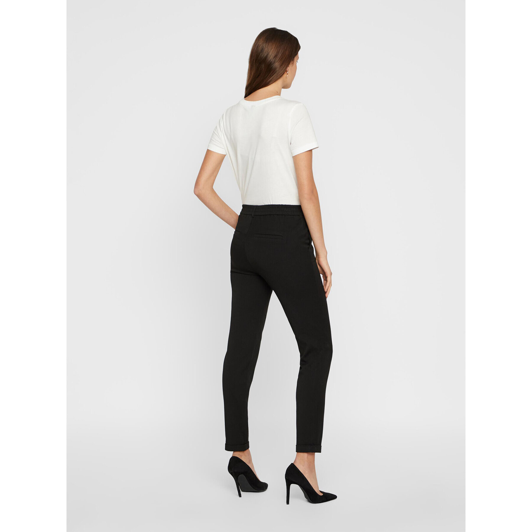 Vero Moda Chino hlače Maya 10225280 Črna Regular Fit - Pepit.si