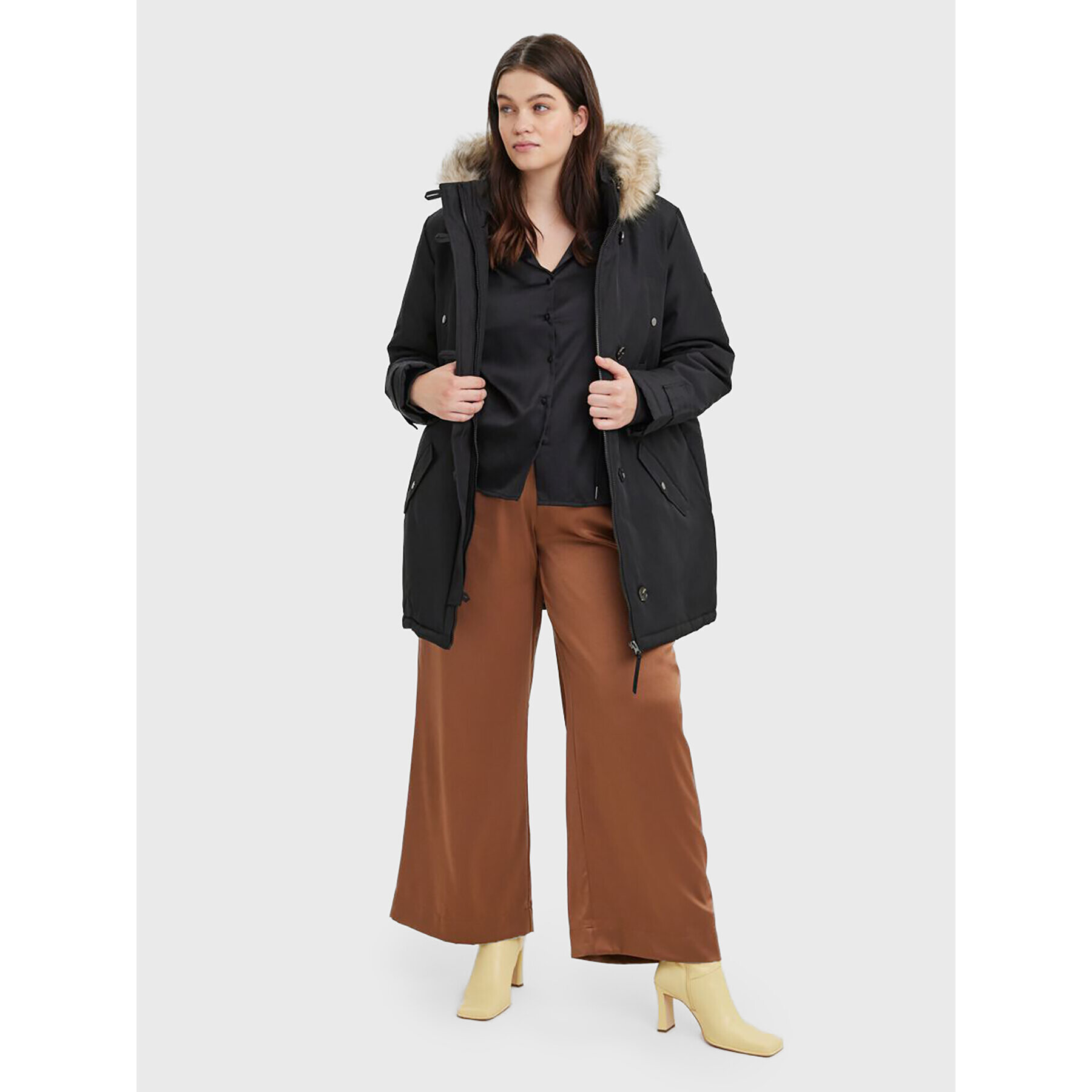 Vero Moda Curve Parka Storm 10276474 Črna Regular Fit - Pepit.si