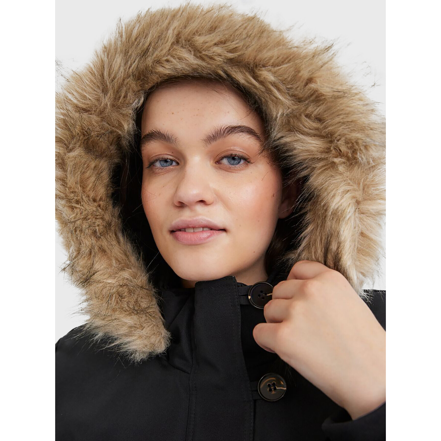 Vero Moda Curve Parka Storm 10276474 Črna Regular Fit - Pepit.si