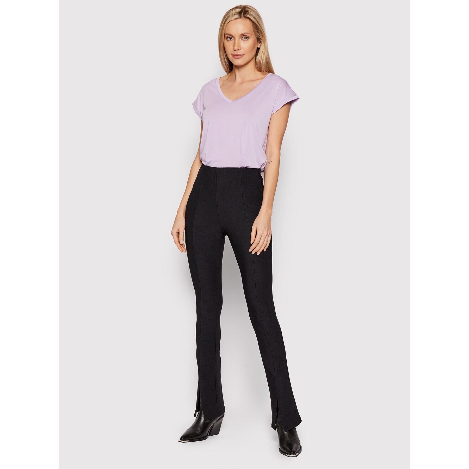 Vero Moda Hlače iz tkanine Rosie 10257988 Črna Slim Fit - Pepit.si