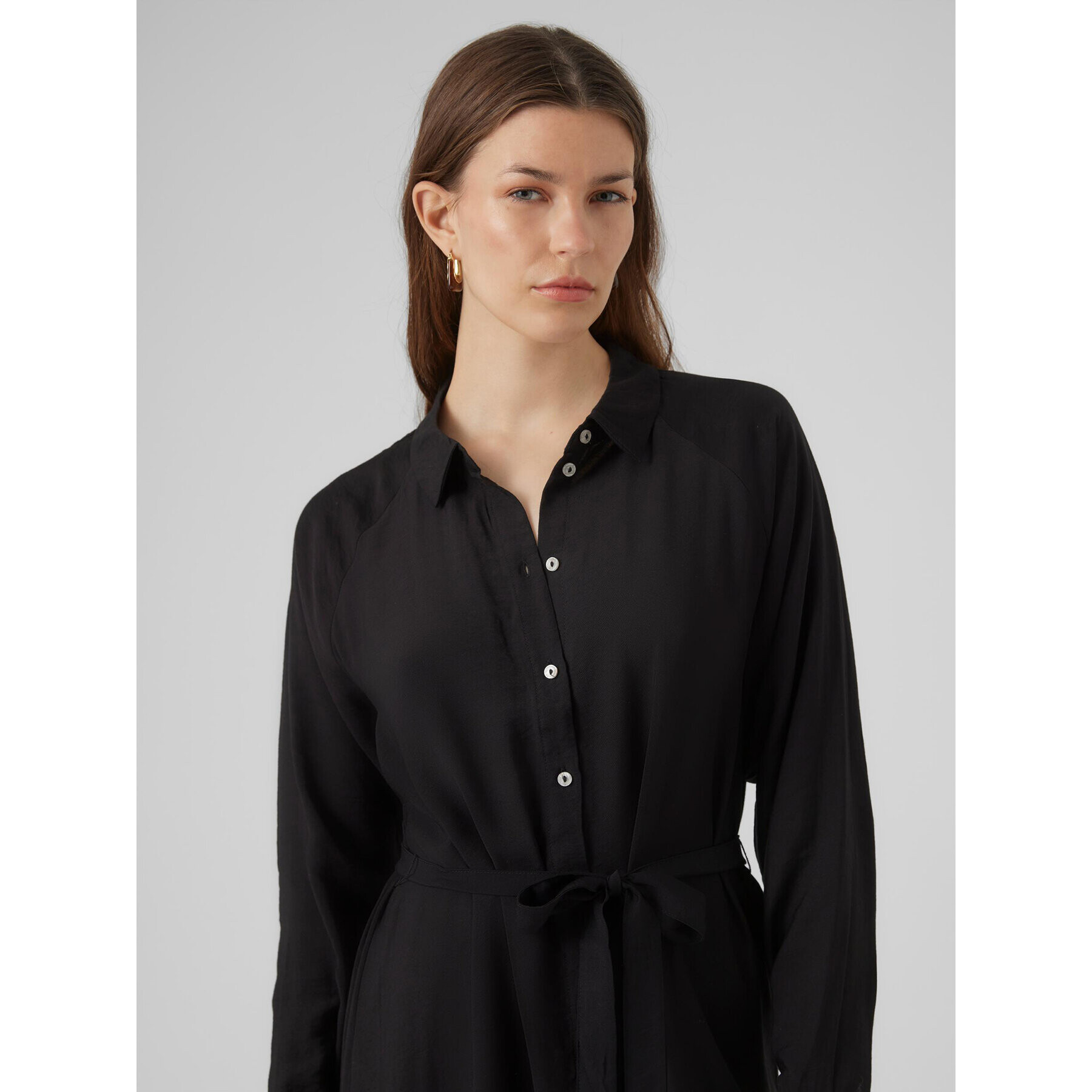 Vero Moda Srajčna obleka 10295296 Črna Regular Fit - Pepit.si