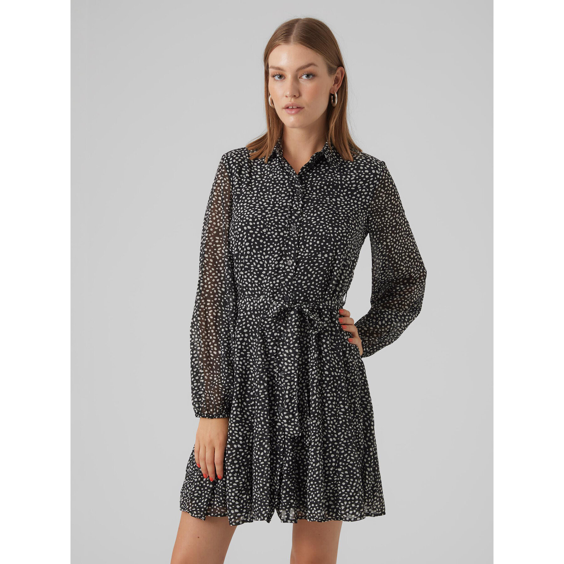 Vero Moda Srajčna obleka 10299195 Črna Regular Fit - Pepit.si