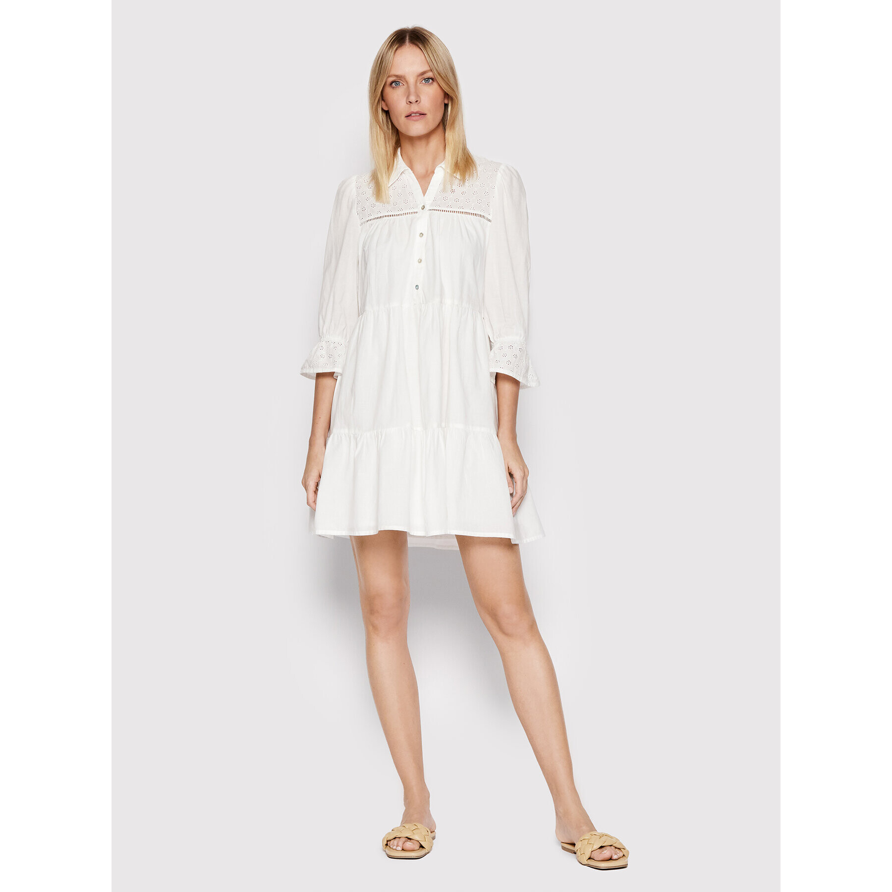 Vero Moda Srajčna obleka Amina 10263672 Bela Relaxed Fit - Pepit.si