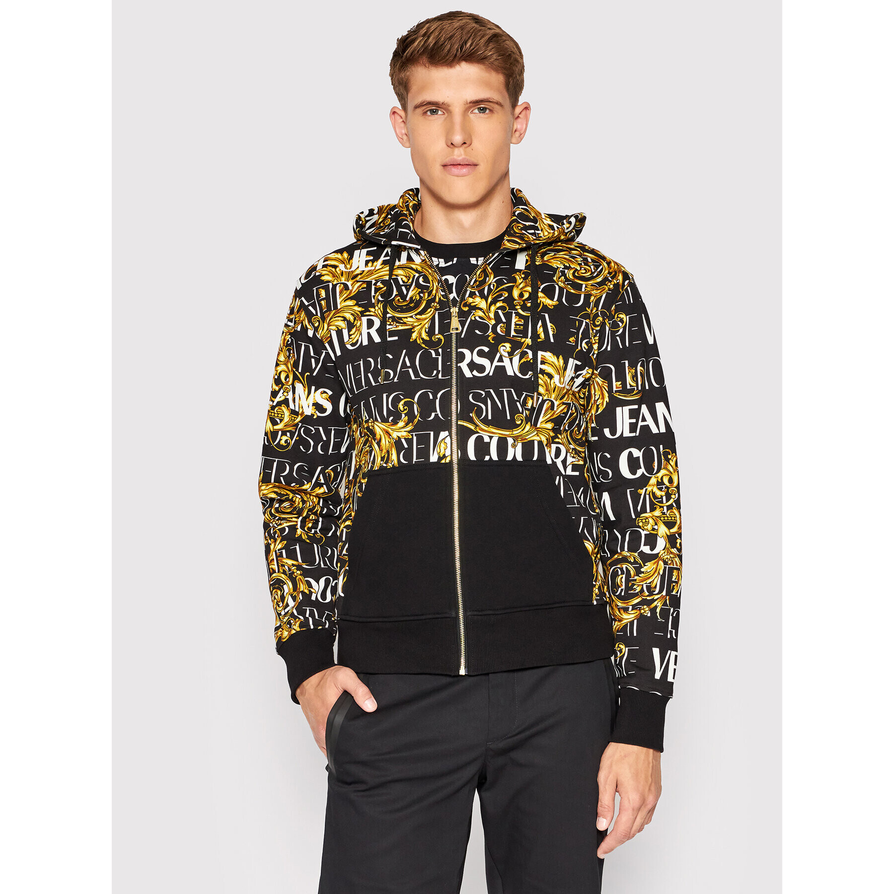 Versace Jeans Couture Jopa Print Garland 73GAI3Z0 Črna Regular Fit - Pepit.si