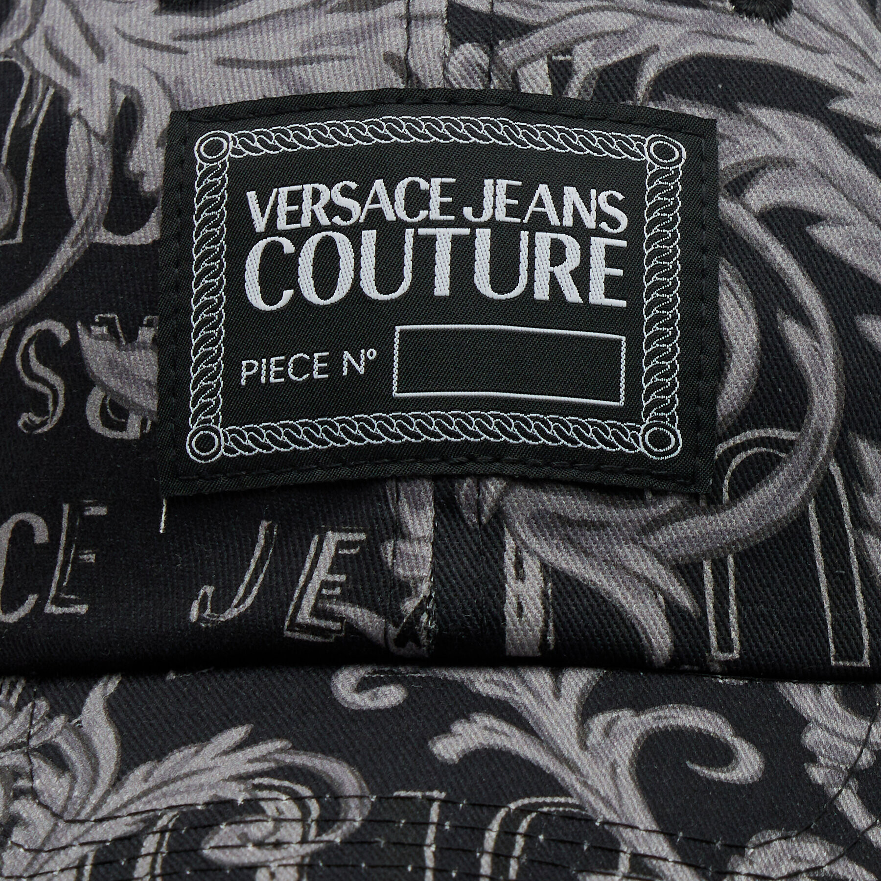 Versace Jeans Couture Kapa s šiltom 74YAZK18 Črna - Pepit.si