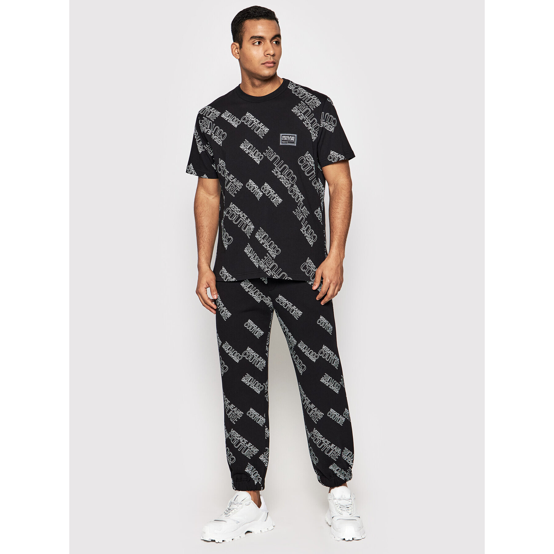 Versace Jeans Couture Majica Print Logo 72GAH6R3 Črna Regular Fit - Pepit.si