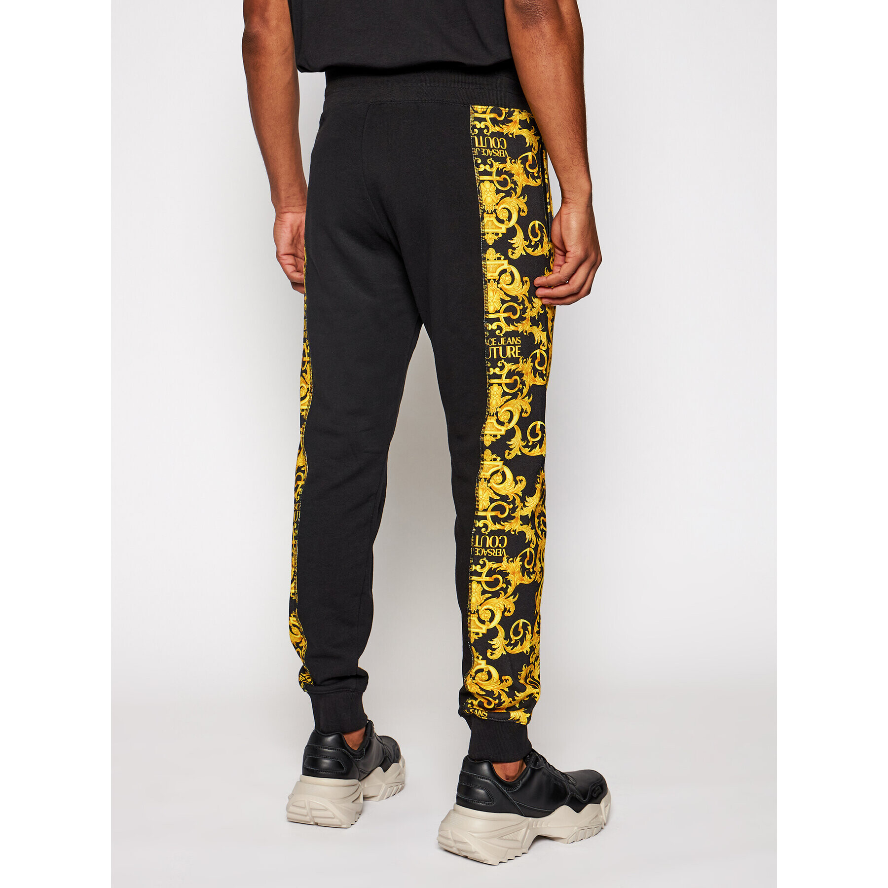 Versace Jeans Couture Spodnji del trenirke A2GWA1F9 Črna Regular Fit - Pepit.si