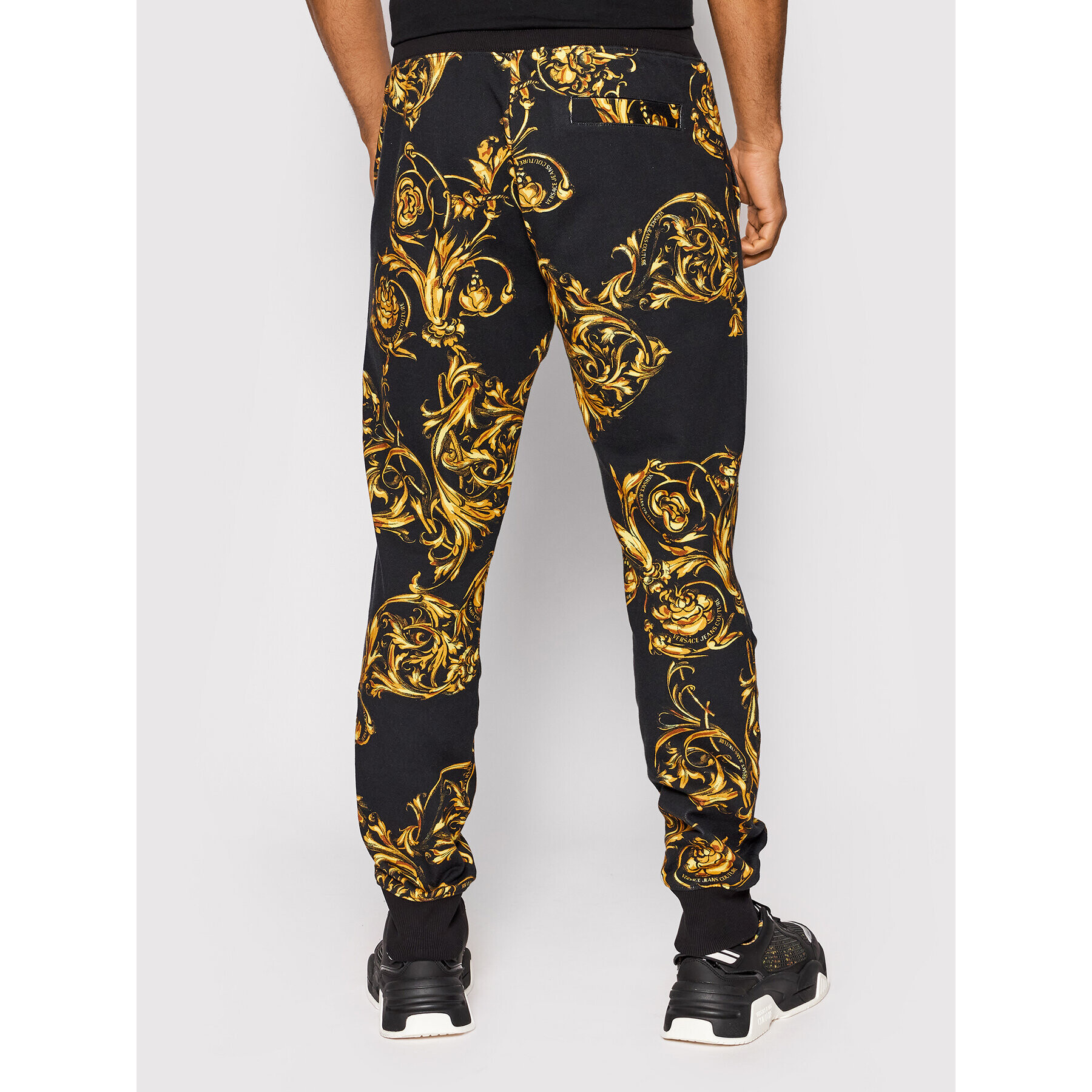 Versace Jeans Couture Spodnji del trenirke Print Garland 72GAA3B0 Črna Regular Fit - Pepit.si