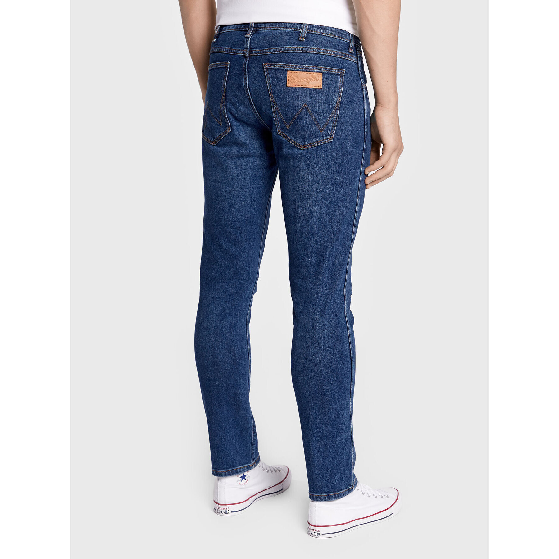 Wrangler Jeans hlače Larston 812 W18S8423M 112321661 Modra Slim Fit - Pepit.si