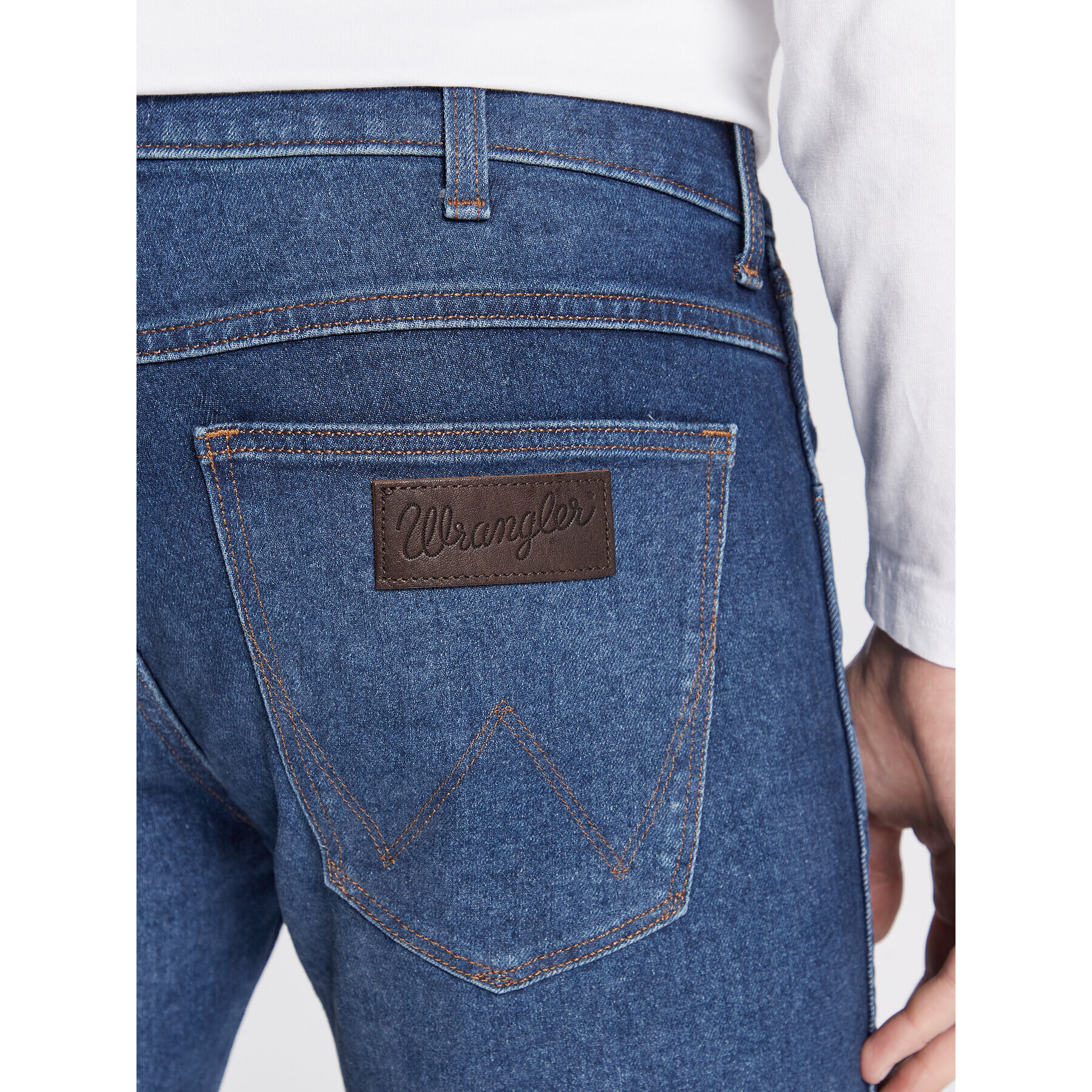 Wrangler Jeans hlače Larston W18SU829E 112320054 Modra Slim Taper Fit - Pepit.si