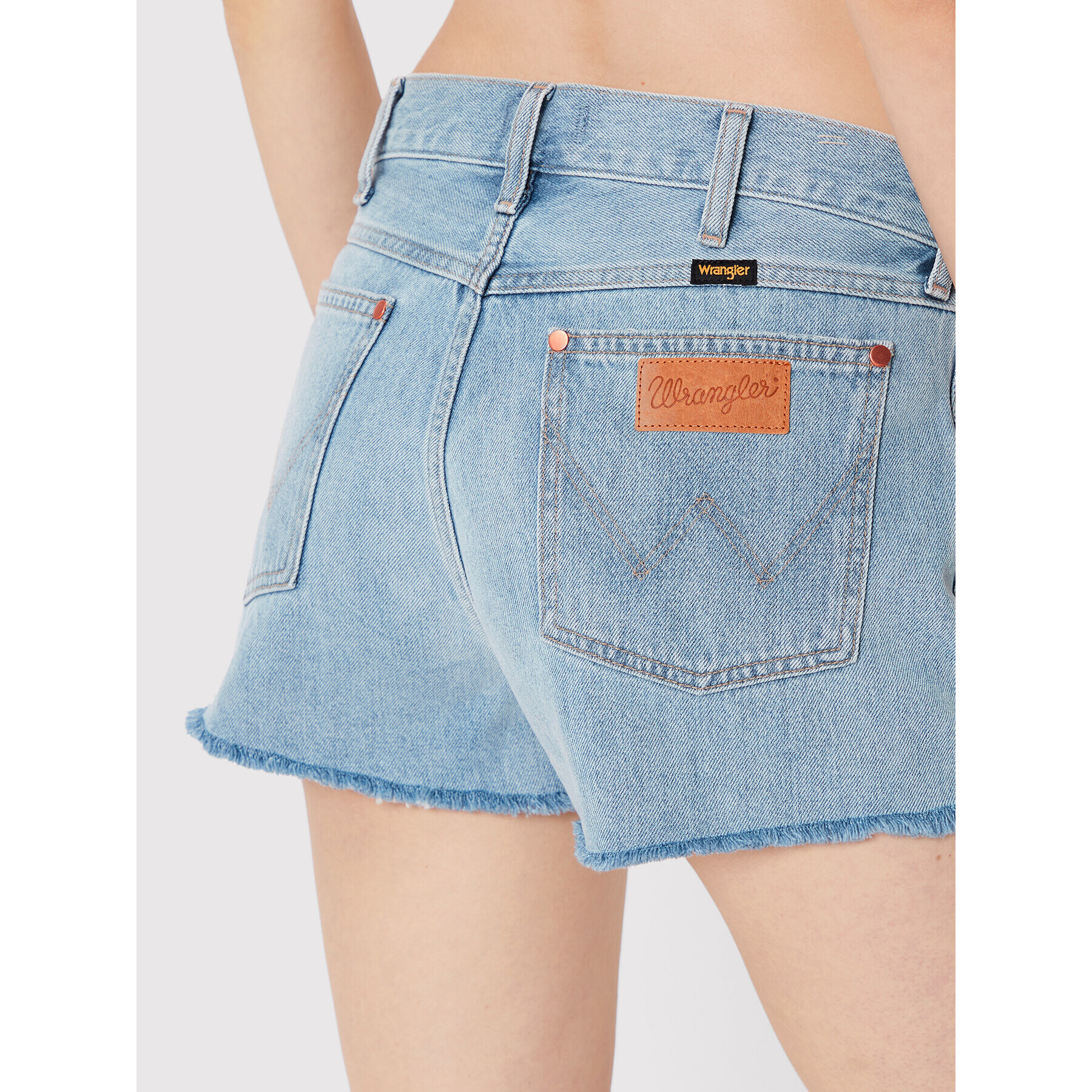 Wrangler Jeans kratke hlače Festival W26FSF423 Modra Regular Fit - Pepit.si