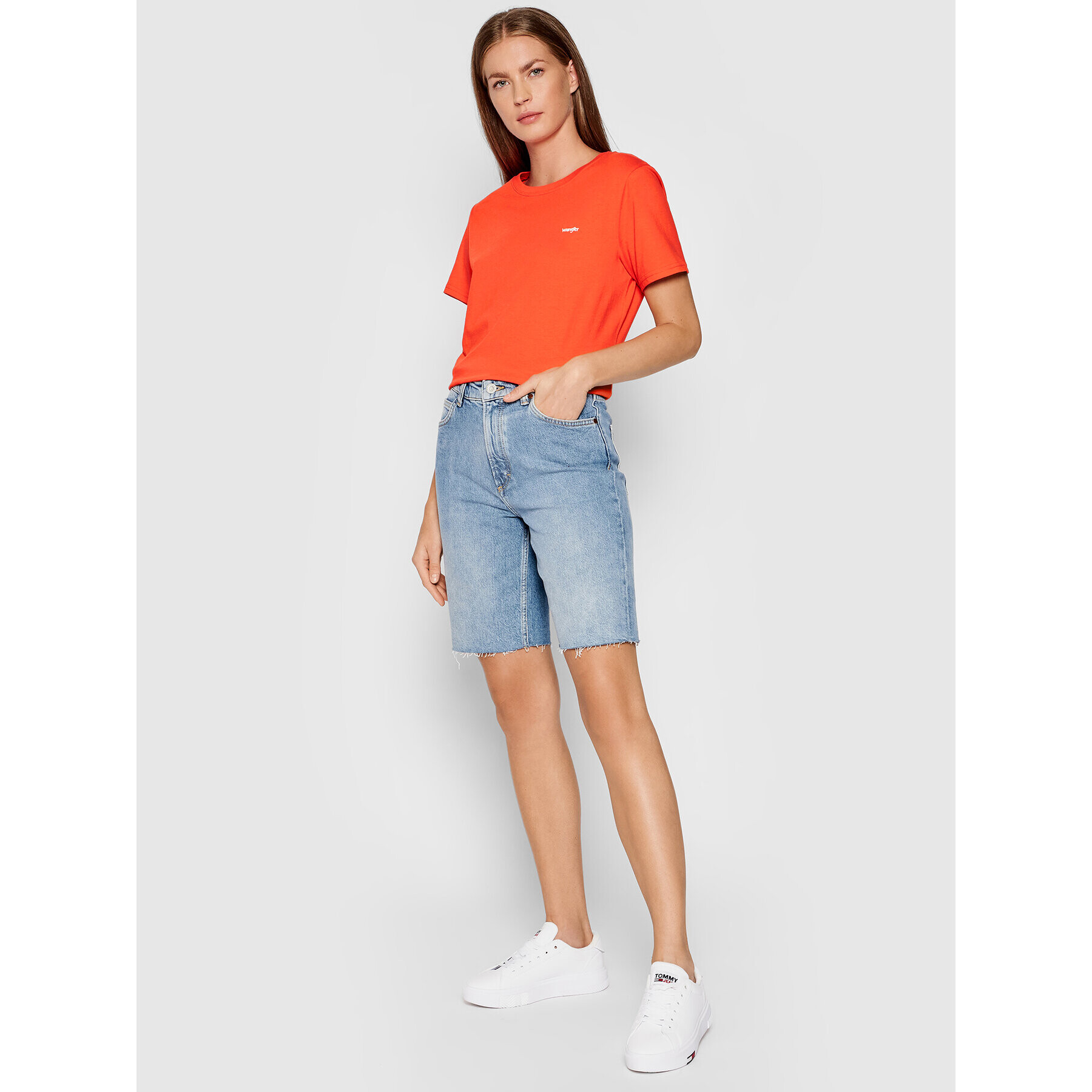 Wrangler Majica Sign Off Tee W7Q0D3 Oranžna Regular Fit - Pepit.si